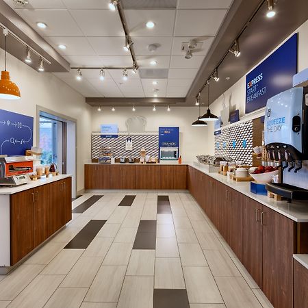 Holiday Inn Express & Suites Salem North - Keizer By Ihg Exterior photo
