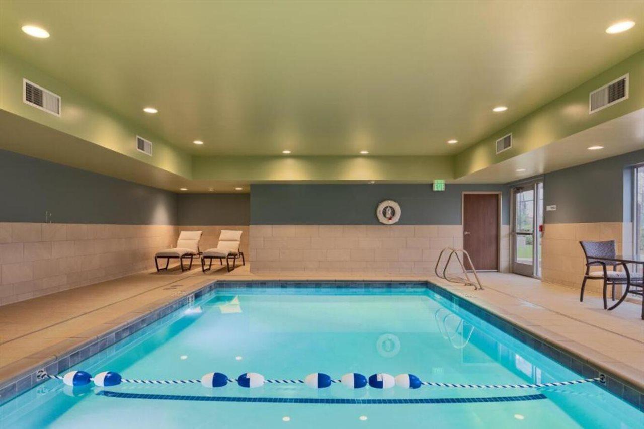 Holiday Inn Express & Suites Salem North - Keizer By Ihg Exterior photo