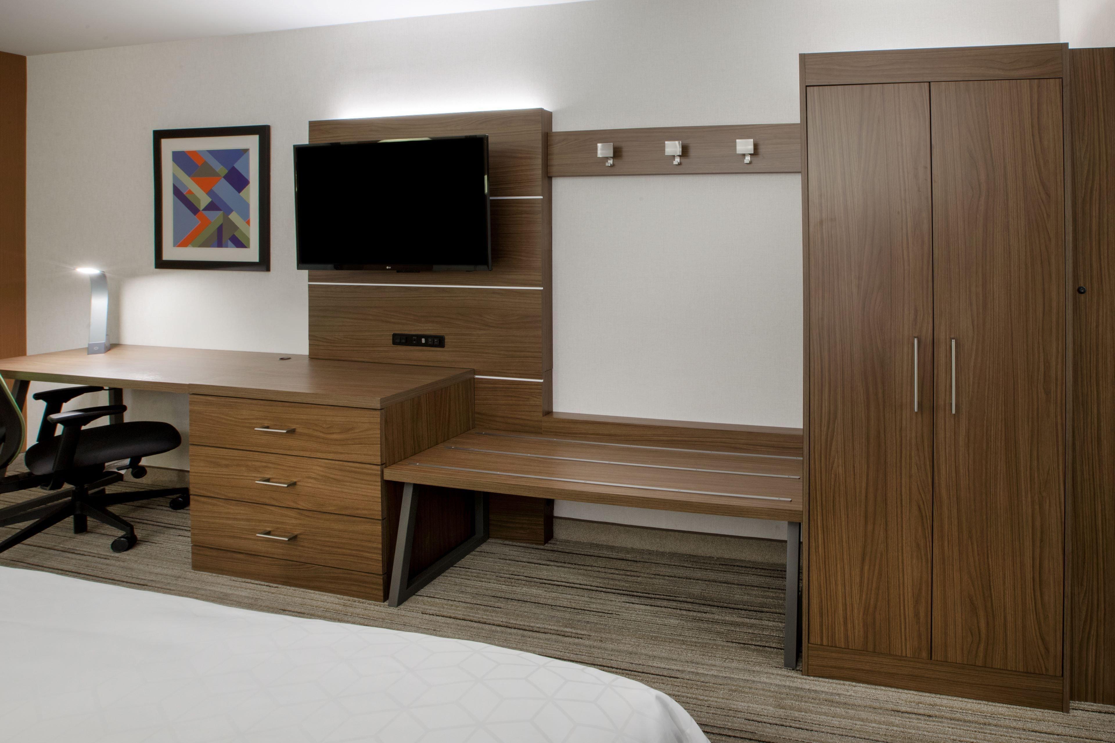 Holiday Inn Express & Suites Salem North - Keizer By Ihg Exterior photo