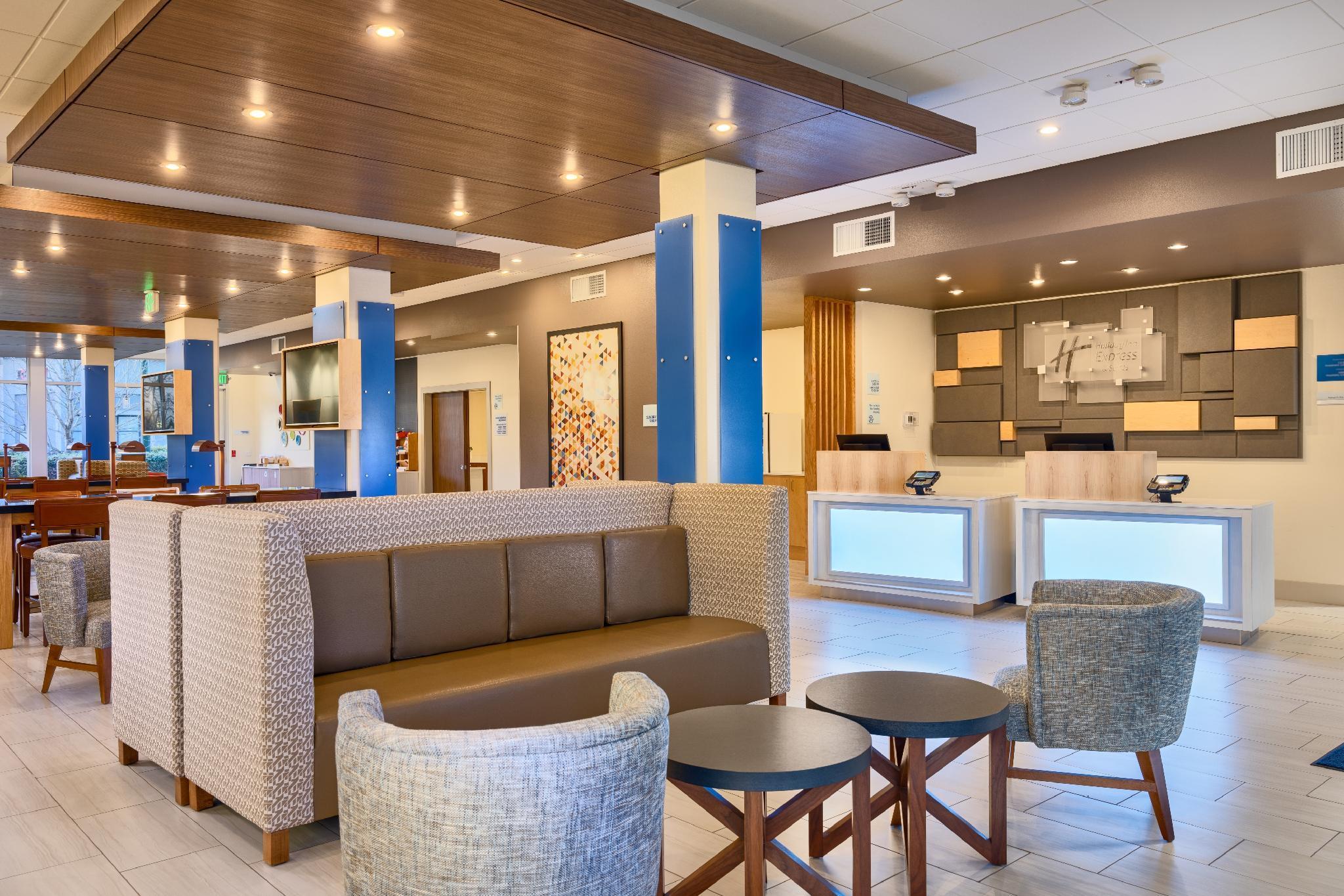 Holiday Inn Express & Suites Salem North - Keizer By Ihg Exterior photo